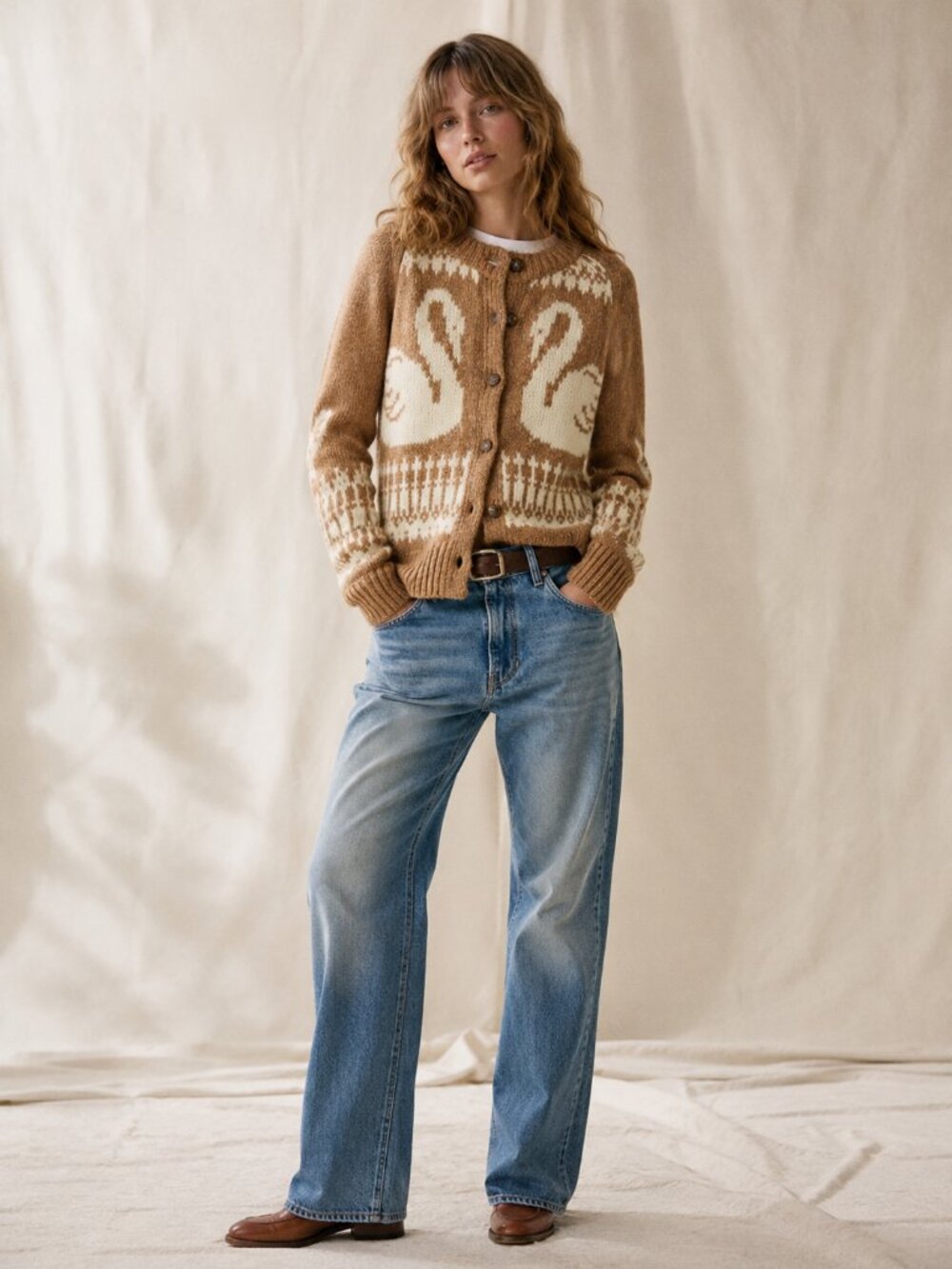 Knit Swan Jacquard Caridgan in Caramel NWT